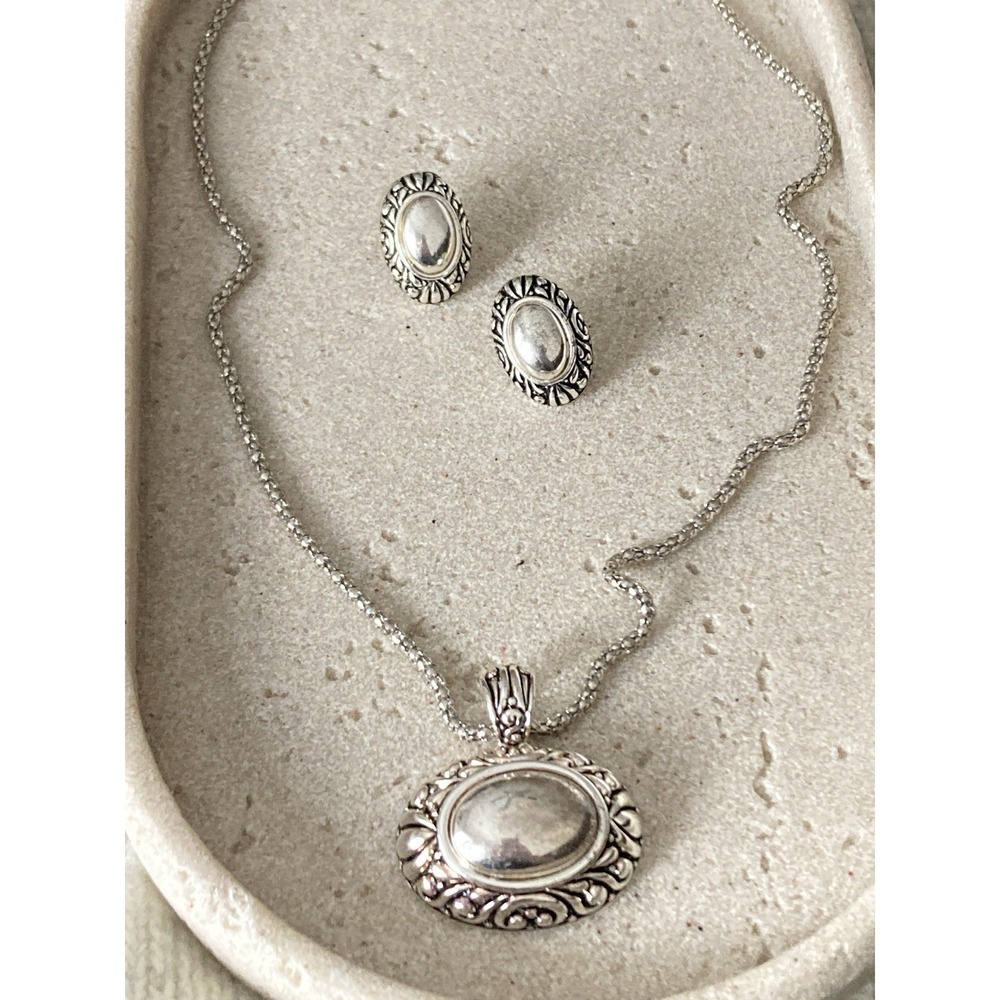 Silver Tone Oval Pendant Necklace &β Earrings Set Antiqued Scroll Design
